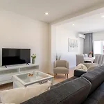 Appartement Bright & Spacious Retreat With Balcony By Hostwise Oporto