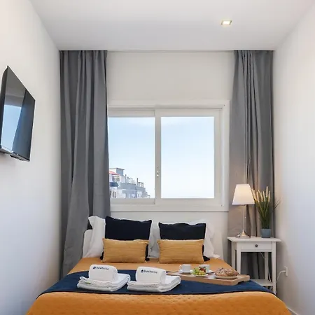 Bright & Spacious Retreat With Balcony By Hostwise