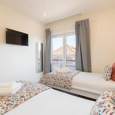 Bright & Spacious Retreat With Balcony By Hostwise * Porto