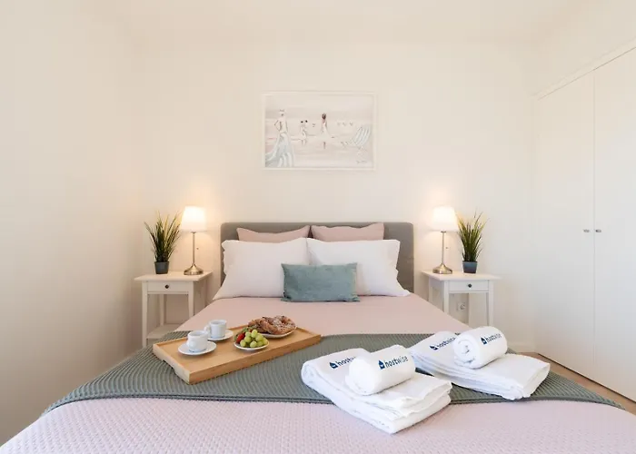 Bright & Spacious Retreat With Balcony By Hostwise *