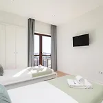 Bright & Spacious Retreat With Balcony By Hostwise
