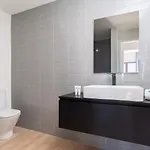 Bright & Spacious Retreat With Balcony By Hostwise Daire