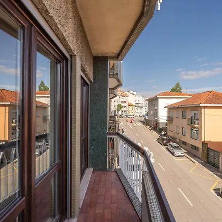 Bright & Spacious Retreat With Balcony By Hostwise